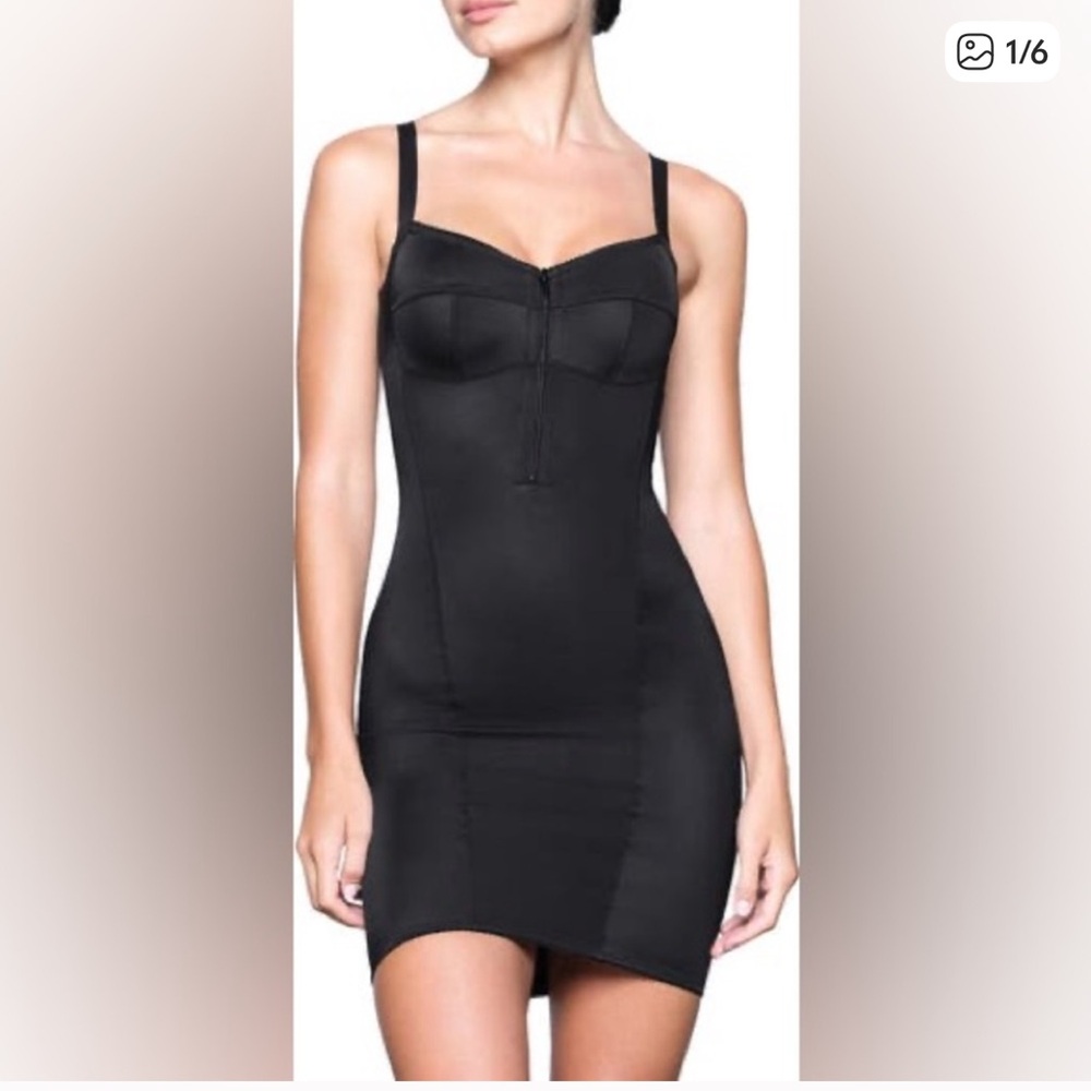 SKIMS Glam mini dress in Onyx 🖤